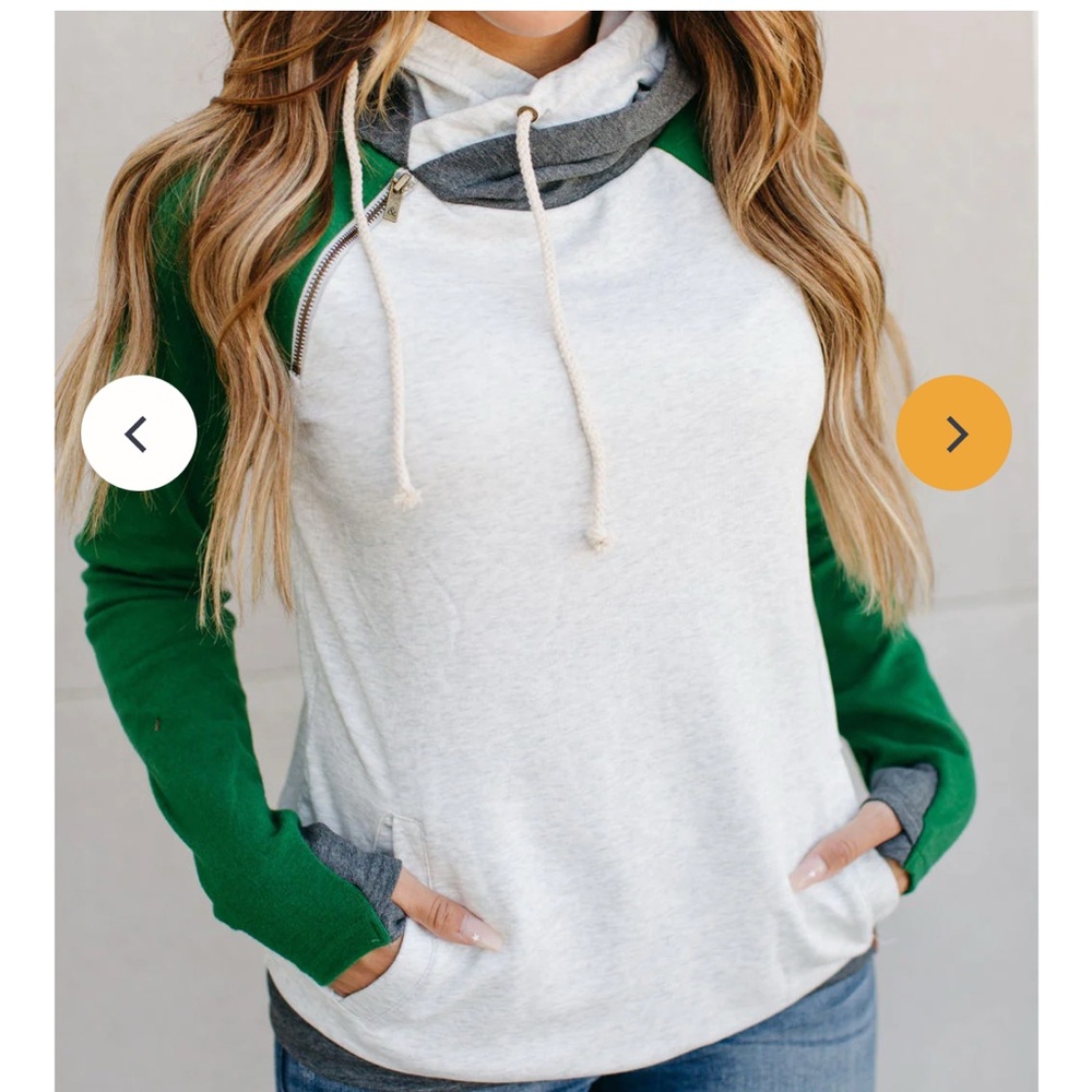 AMPERSAND AVE “Forest Baseball” Green and Gray Women's Sweater